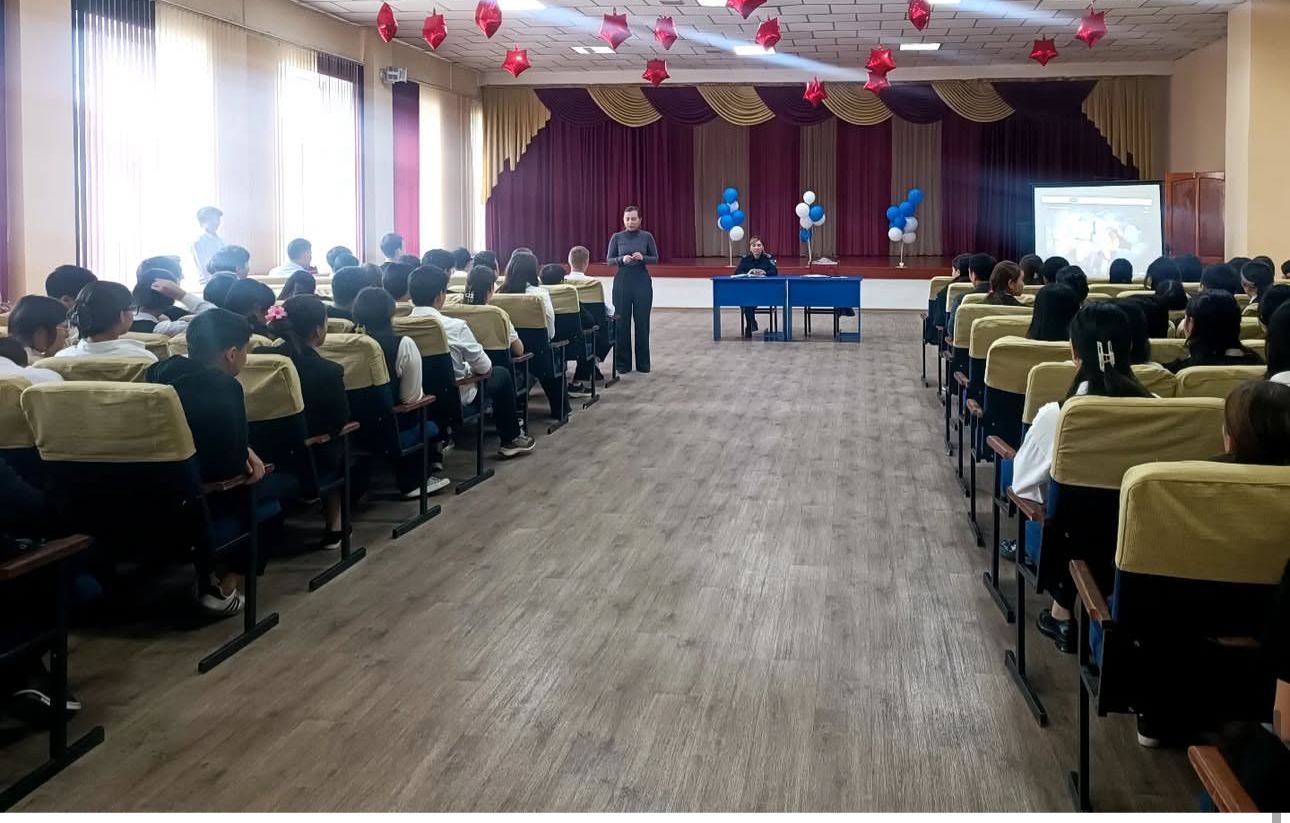 1 қазан 2024 жылы 8-11 сыныптар аралығында Қалалық дәрігерлік әлеуметтік сауықтыру наркологиялық орталығының методикалық ұйымдастыруымен дәрігер нарколог және мектеп инспекторы Мухатаева Р.С ЖИТС-ң алдын алу мақсатында «Есірткі туралы шындық пен жалғ