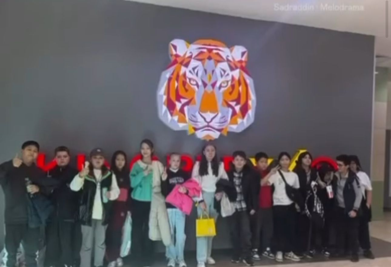 «Біртұтас тәрбие »бағдарламасын жүзеге асыру және оқушылардың бос уақытын тиімді ұйымдастыру мақсатында 6 «Д» оқушылары тимбилдинг ұйымдастырды. Тимбилдинг оқушыларға команда арасындағы қарым-қатынасты нығайтуға, командалық рухты дамытуға және әлеуме